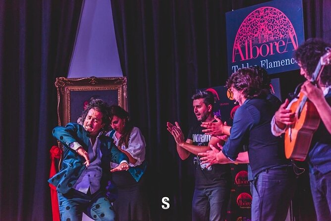 Albaicín and Sacromonte Walking Tour and Flamenco Show - The gap between walking and flamenco