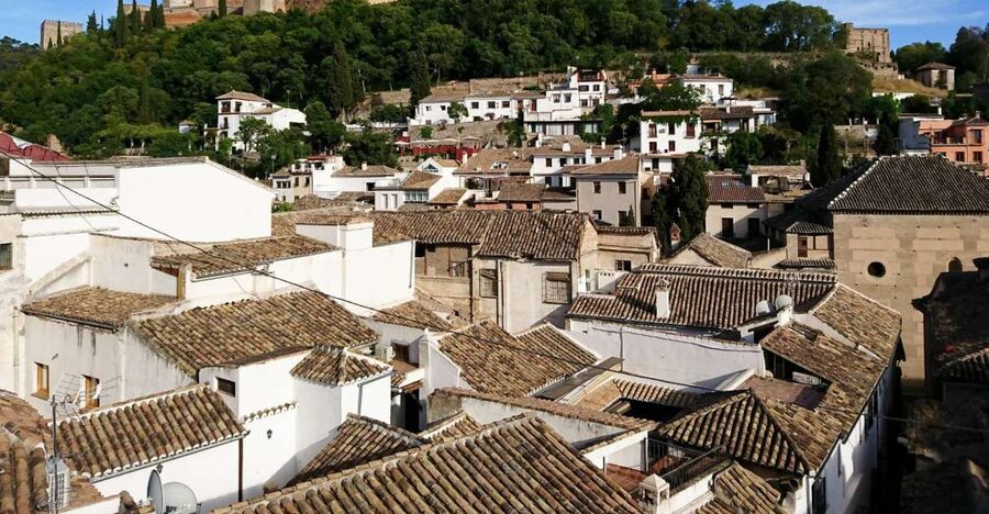 Albaicín & Sacromonte: Tour with Flamenco Show - The legends that give the streets a human face