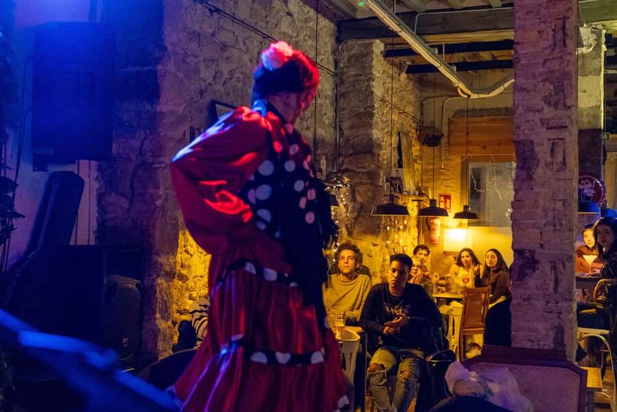 Alicante: Fusion Flamenco Show and Gastronomy at Blacky Bar - Key points to know before booking