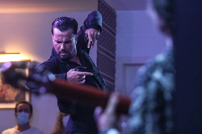 Authentic flamenco show. Alegria and gastronomy Malaga - Adding dinner, tapas, and drinks