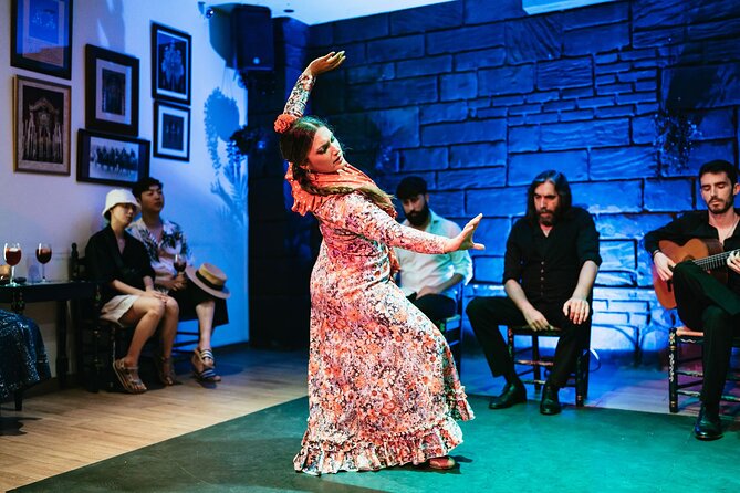 Baraka Triana. Flamenco show with drink - The drink and the optional food