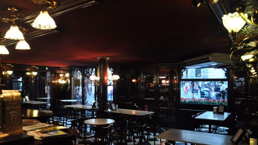 Barcelona: Exclusive Flamenco Show at El Paraigua with Drink - Finding El Paraigua near Plaça Jaume I