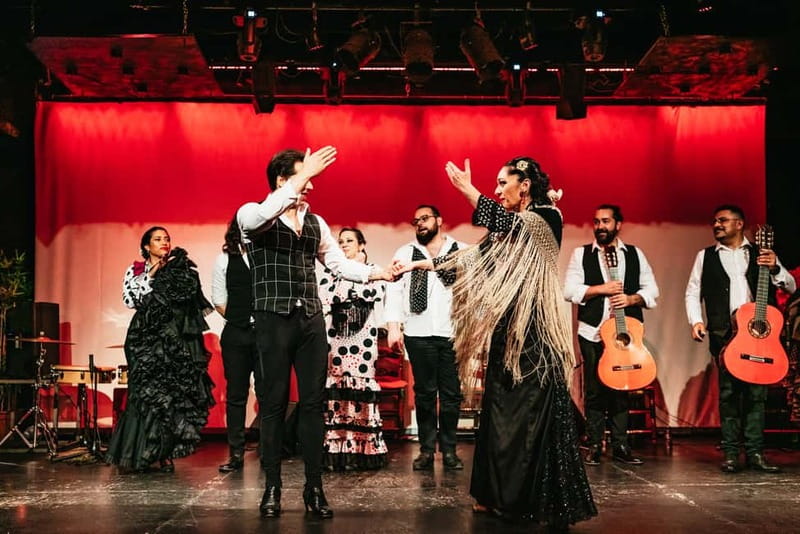 Barcelona: Flamenco Show at the Theater - Authentic Spanish art, with a Barcelona setting