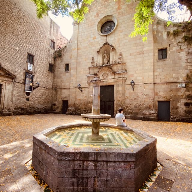 Barcelona: Gothic Quarter and Flamenco Show (Small Group) - Why the Gothic Quarter works best at dusk