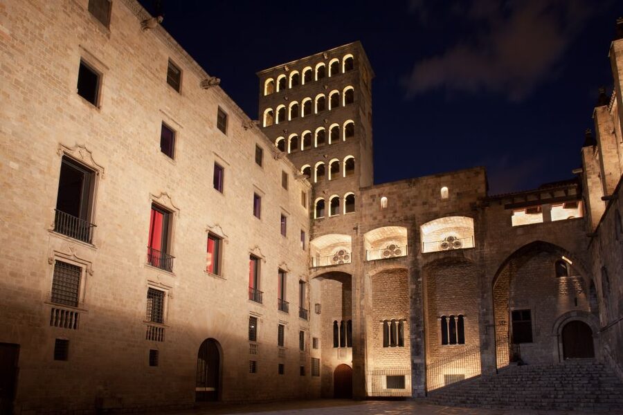 Barcelona: Gothic Quarter Guided Tour with Flamenco & Tapas - Is $117 a fair price?
