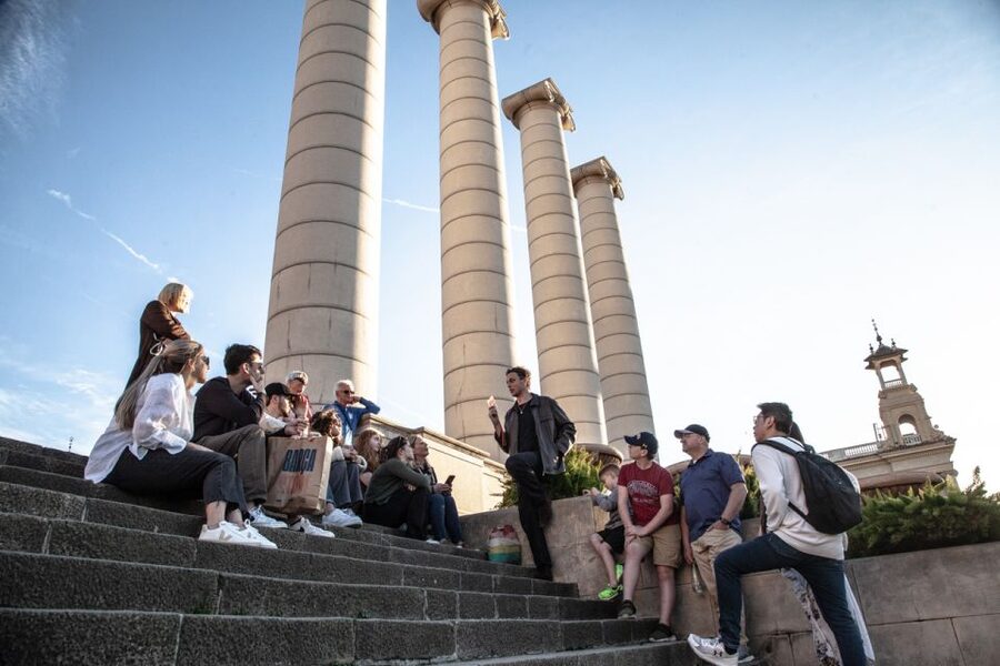 Barcelona: Montjuïc Walking Tour With Optional Flamenco Show - Is the castle upgrade worth adding?
