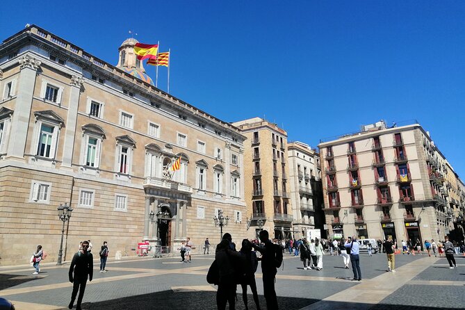 Barcelona Old Town Tour With Optional Flamenco Show - The Bishop’s Bridge and its carved warning