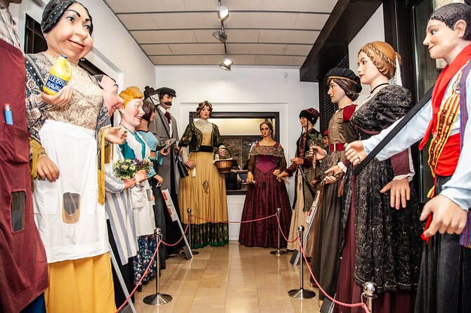 Barcelona Old Town Tour With Optional Flamenco Show - Plaça de Sant Jaume and Barcelona’s Roman beginnings