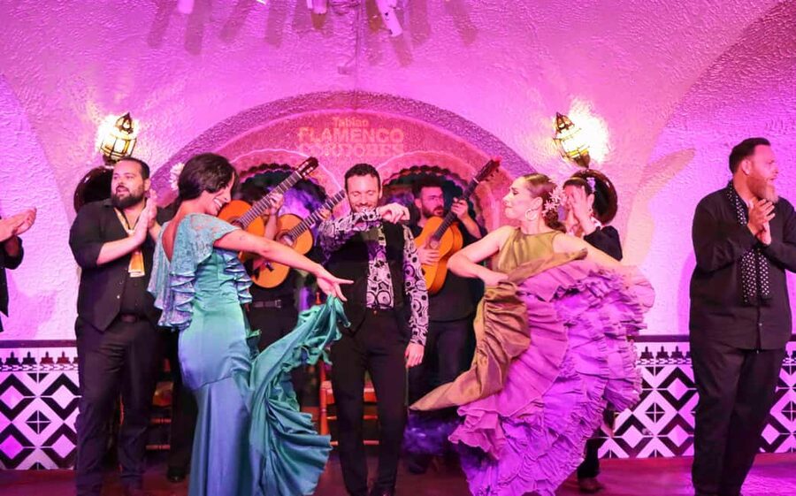 Barcelona: Tablao Flamenco Cordobes with Food/Drink Options - Key points to know before booking