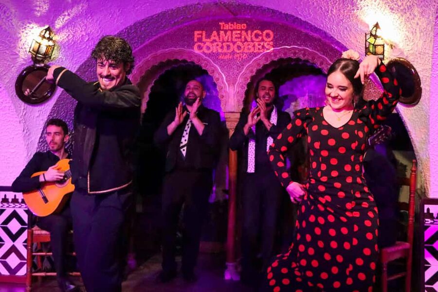 Barcelona: Tablao Flamenco Cordobes with Food/Drink Options - Who should book it
