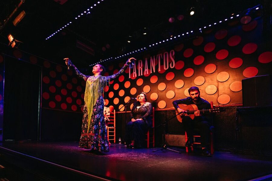 Barcelona: Tapas and Flamenco Experience - Walking to Plaça Reial and the flamenco theater