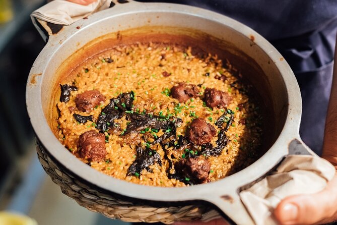 Barcelona Tapas & Wine Walking Tour with Optional Flamenco - Plaça de Sant Jaume and the Gothic Quarter