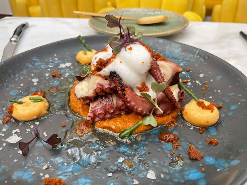 Cordoba: Flamenco Show at Tablao El Jaleo & Optional Dinner - Why the small room makes a difference