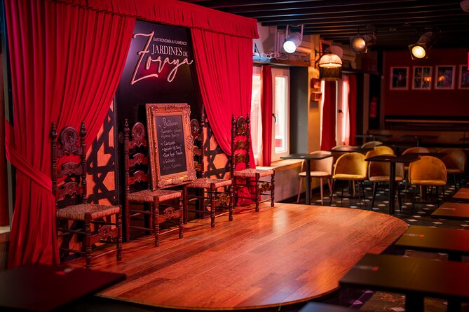 Dinner on a terrace in the Albayzin and a live flamenco show - Who Will Enjoy This Most?