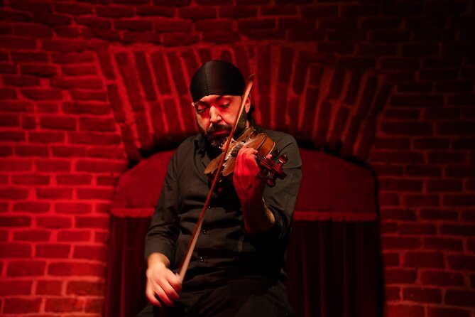 Essential Flamenco: Pure Flamenco Show in the Heart of Madrid - A close-up flamenco show in central Madrid