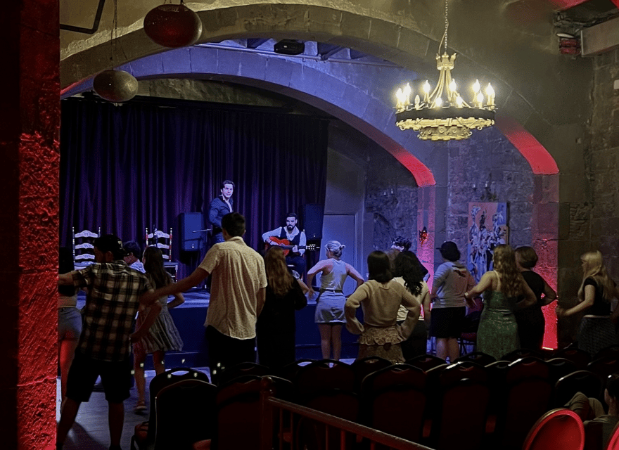 Flamenco Experience (30 minute masterclass) - What the 30-minute flamenco class is really like