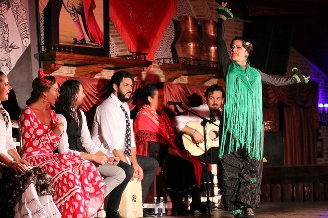 Flamenco night Show and Dinner in Madrid - What happens at Los Porches at 8:30 pm