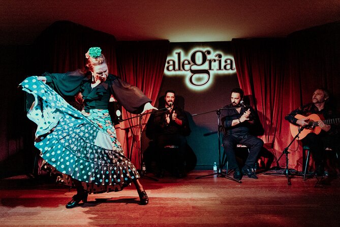 Flamenco Restaurant and Show in Alegria - Why the intimate room matters