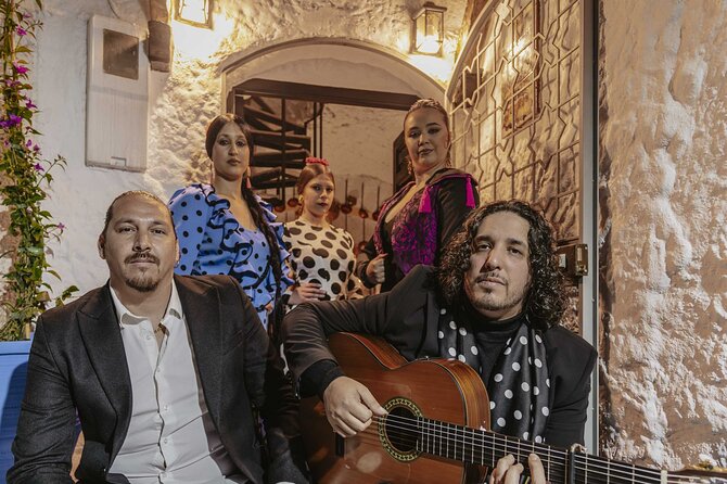 Flamenco show at Cueva Los Amayas, in Sacromonte - Arriving at Camino del Sacromonte 57