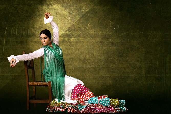 Flamenco show at the foot of the Giralda in Seville - Practical timing and cancellation advice