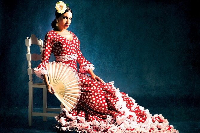 Flamenco show at the foot of the Giralda in Seville - The venue near Seville Cathedral