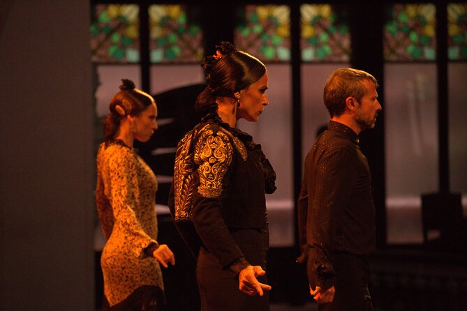 "Gran Gala Flamenco" The Most Famous Flamenco Show in Barcelona - Choosing between the Palau and Teatre Poliorama