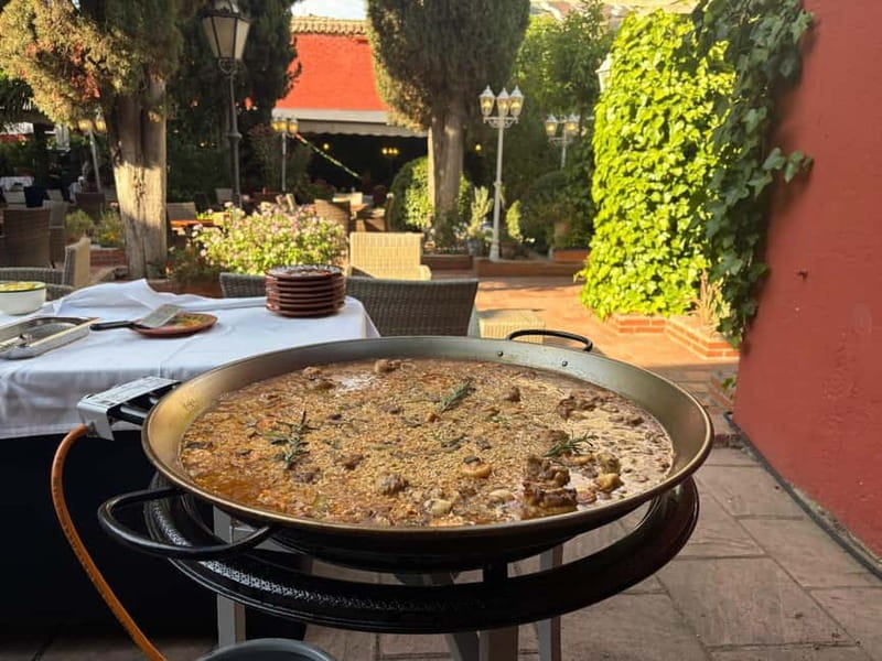 Granada: Dinner with Paella on a Terrace in the Albayzín and Live Flamenco - A garden dinner in Granada’s Albaicín