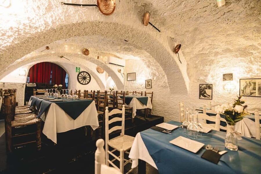 Granada: Flamenco Show with Drink or Dinner at Venta El Gallo - What makes this feel more authentic than a standard stage show