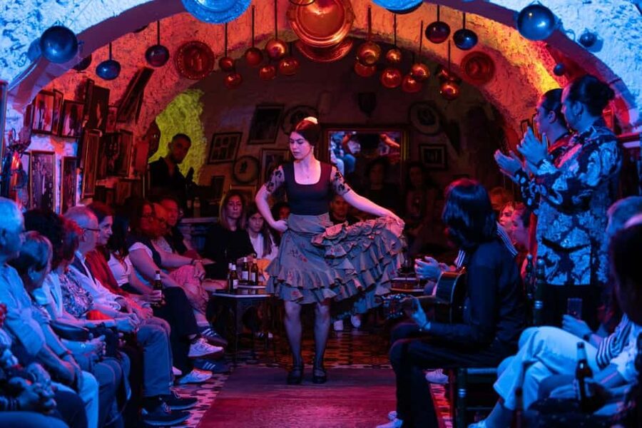 Granada: Los Amayas Cave Flamenco Show in Sacromonte - Why this Sacromonte cave feels different