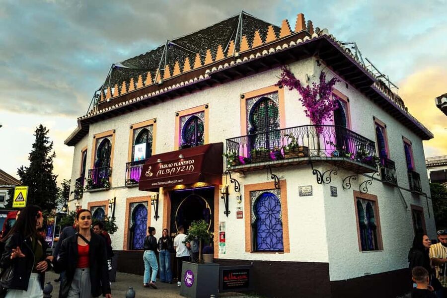 Granada: Traditional Flamenco show at Tablao Albayzín - Planning the rest of your evening