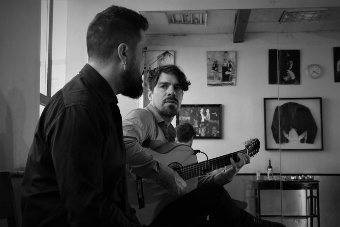 Intimate Flamenco Performance - Why the Small Room Matters