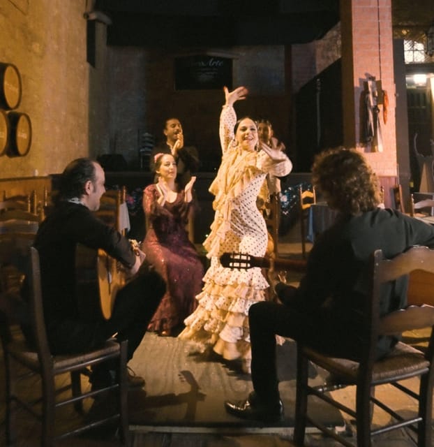 Jerez: Flamenco Show and Menú at Tablao Puro Arte 2025 - What happens during the one-hour performance