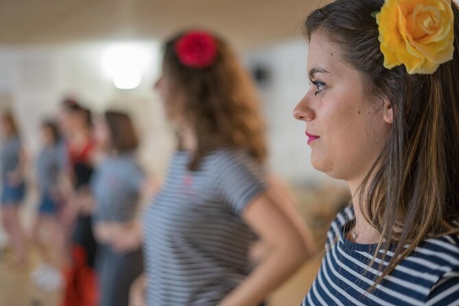 Learn Flamenco in 90 minutes - Gift flower - The 90-minute lesson, step by step