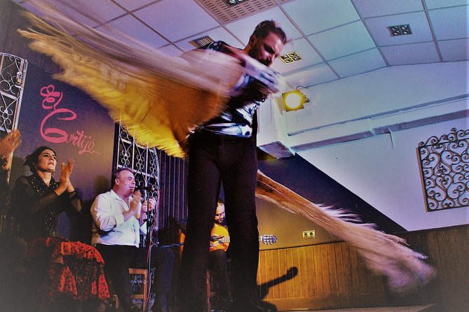 Local Flamenco Show with dinner at El Cortijo - Reaching the white door in Puente de Vallecas