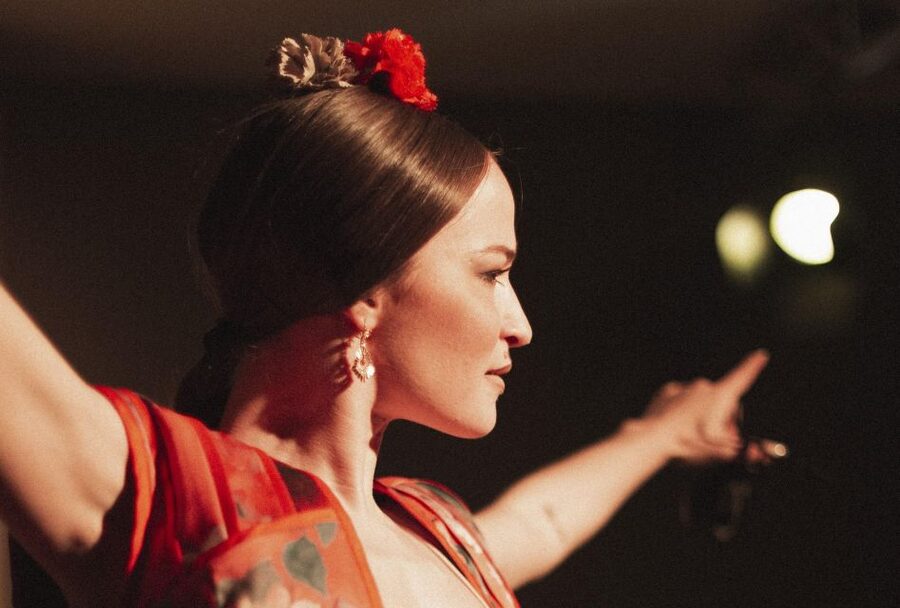 Madrid: 1-Hour Traditional Flamenco Show at Centro Cultural - What happens during the 55 minutes