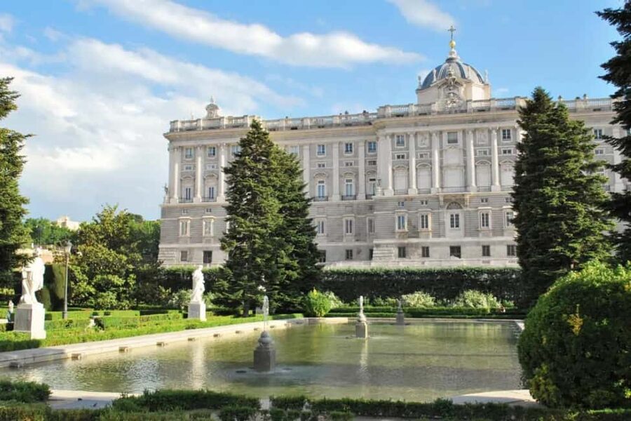 Madrid City Pass: Prado, Thyssen, Bernabéu, Flamenco & more - A football choice: Santiago Bernabéu or Atlético Madrid