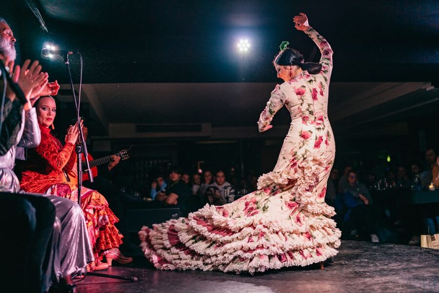 Madrid: Flamenco Show at Tablao Las Carboneras - One hour of flamenco, close enough to feel every beat