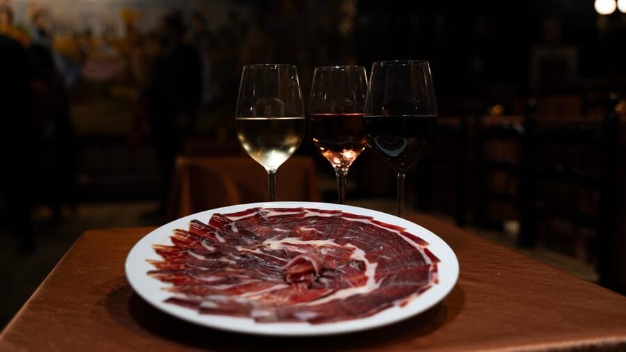 Madrid: Flamenco Show&Drink at Tablao 1911 (World's Oldest) - Is $46 a fair price?