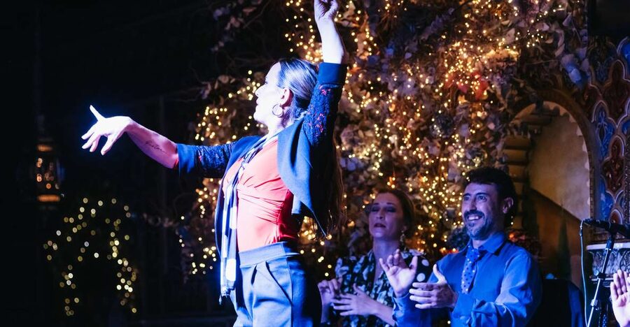 Madrid: Live Flamenco Show with Food and Drinks Options - Entering Torres Bermejas in central Madrid