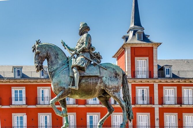 Madrid Old Town Tour & Flamenco Show with Optional Dinner - Almudena Cathedral and a royal wedding