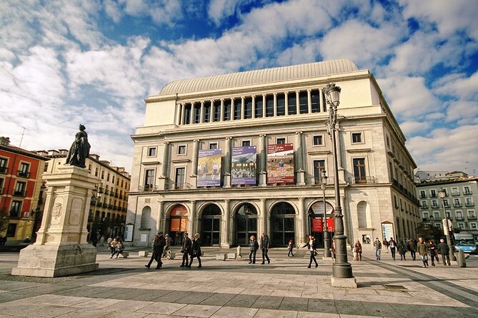 Madrid Old Town Tour & Flamenco Show with Optional Dinner - Puerta del Sol and Madrid’s center point