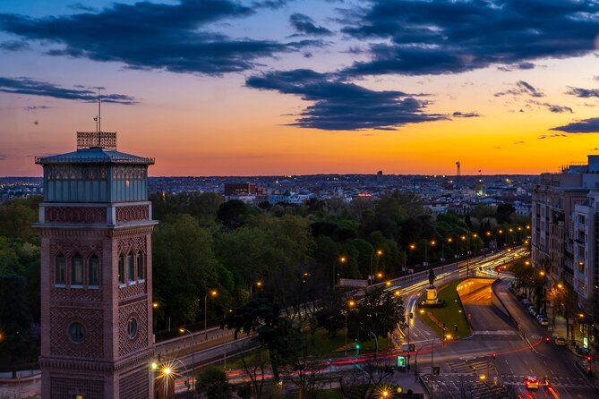 Madrid Sunset Walking Tour with Optional Flamenco Show and Dinner - What the guides add to the route