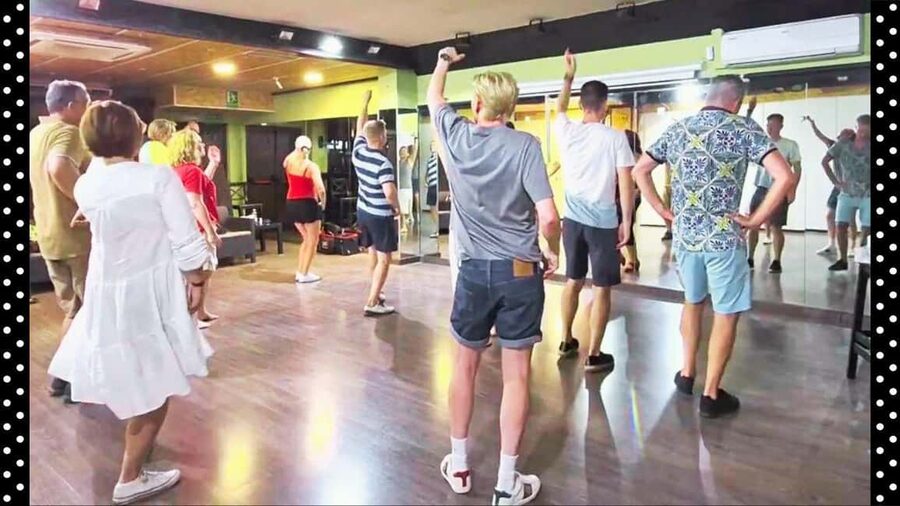 Málaga: 1-Hour Flamenco Dance Class with a Spanish Teacher - Is $89 a Fair Price?