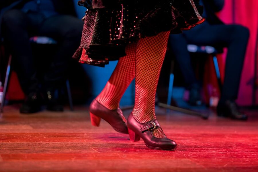 Málaga: Flamenco Course 4pm + 1-Hour Show, 3 Tapas and Drink - What the workshop adds to the performance