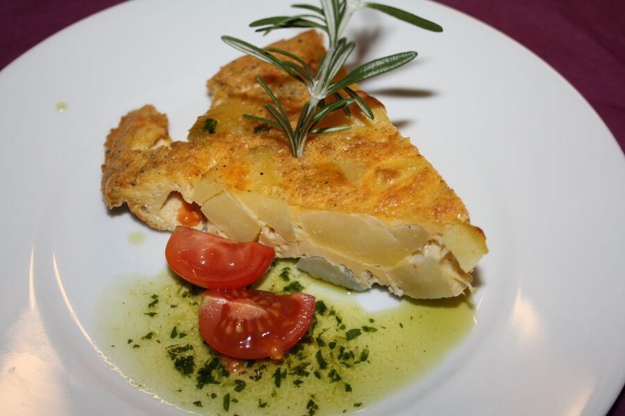 Malaga: Flamenco, Tapas, and Wine Tour - Who should book this tour?