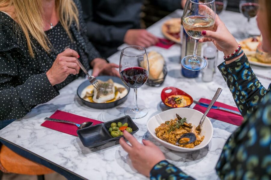 Malaga: Show and Food at Alegría Flamenco and Restaurant - Why Alegría works as a Malaga evening