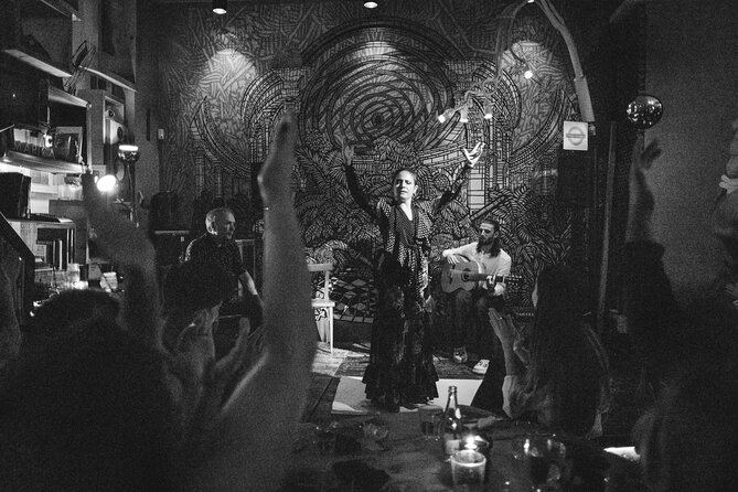 Nights of Authentic Flamenco and Local Gastronomy in El Born - Flamenco and dinner in El Born