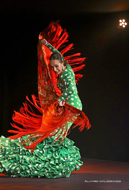 Palma: Flamenco Show at Tablao Flamenco Alma with Drink - Choosing between the drink and tapas options