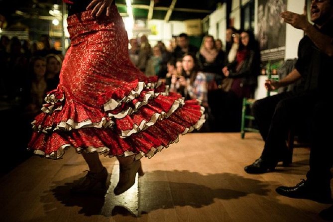 PREMIUM TAPAS TOUR: Paella, Tapas, Winery and Flamenco - Flamenco in a close, high-energy venue