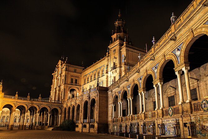 Private walking tour to Seville with Flamenco Show - What the private format adds